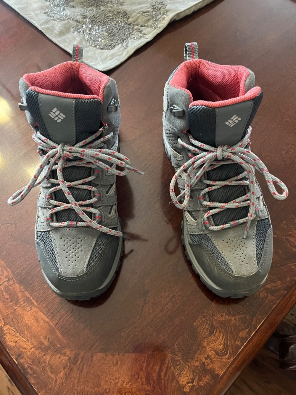 COLUMBIA WOMEN'S CRESTWOOD MID WATERPROOF HIKING BOOTS